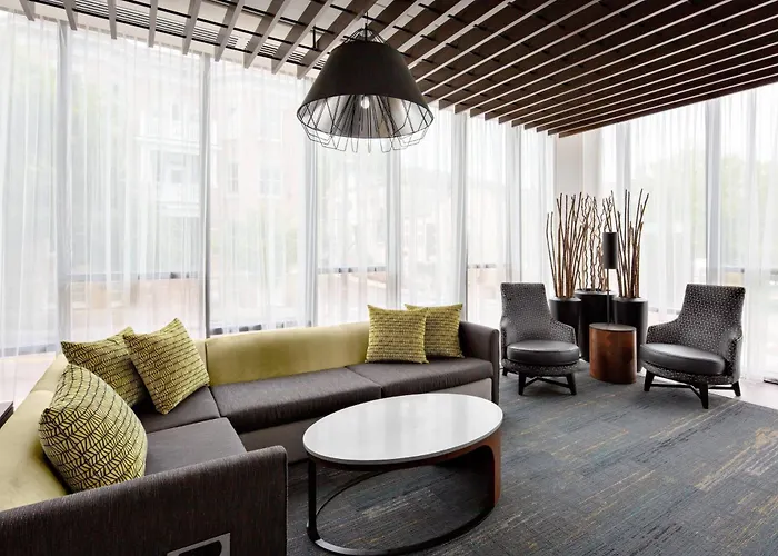 Courtyard By Marriott Knoxville Downtown