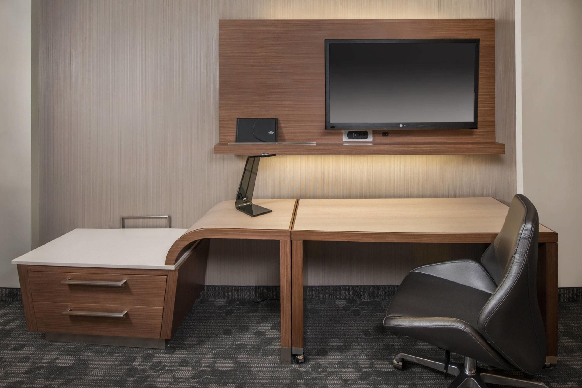 Courtyard By Marriott Downtown Knoxville