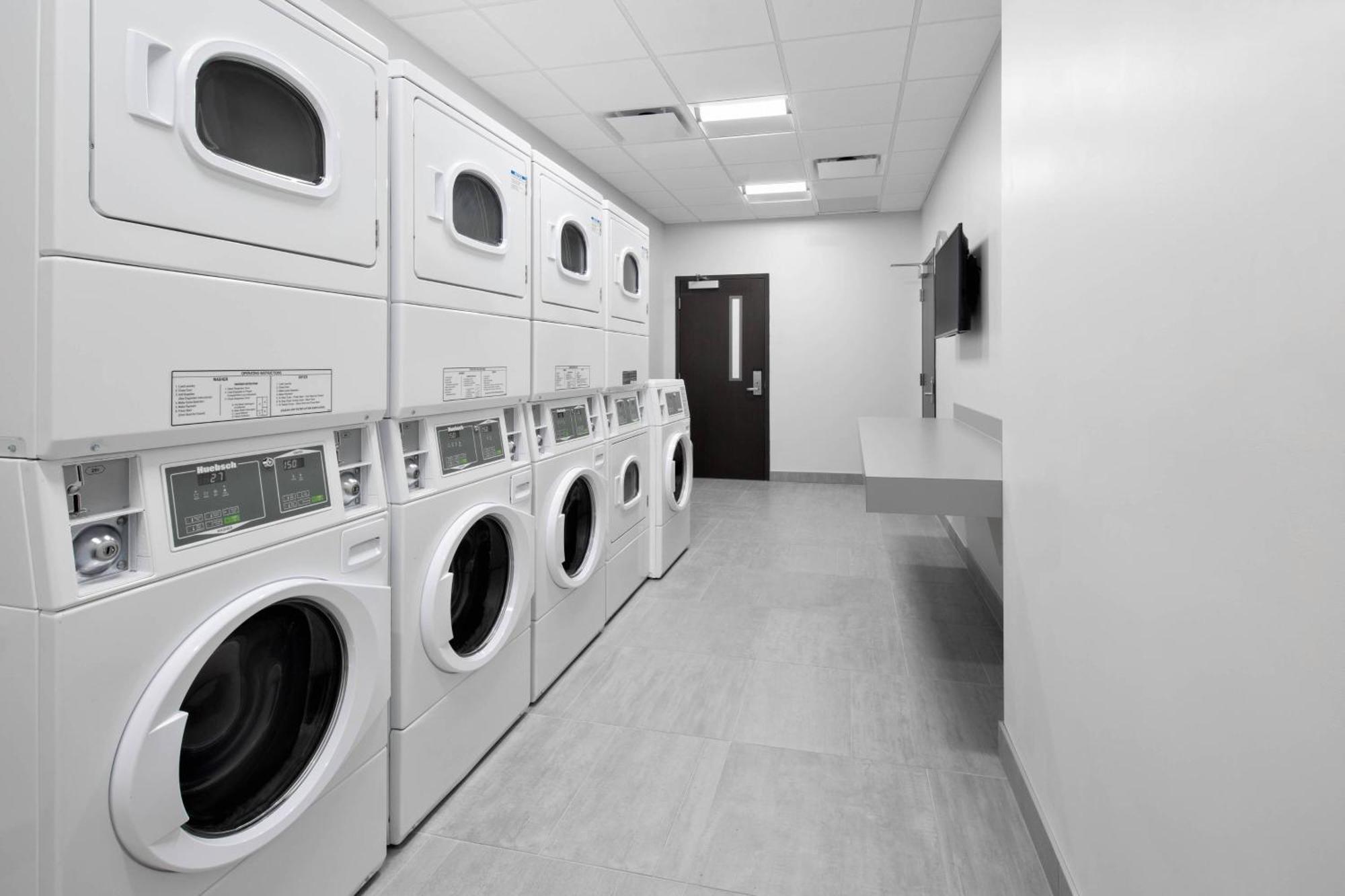 Courtyard By Marriott Downtown 3*